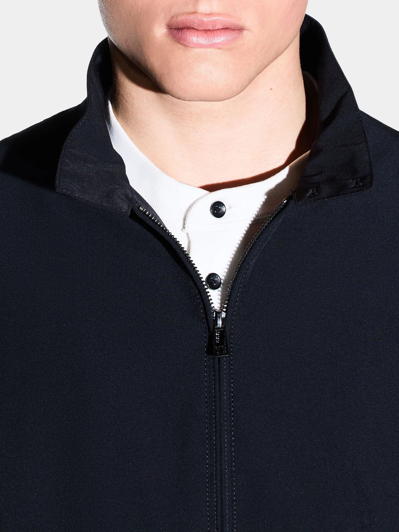 Куртки и дубленки Armani Exchange модель XM002139-AF22536-UB101 Куртки и дубленки Armani Exchange модель XM002139-AF22536-UB101 Фото