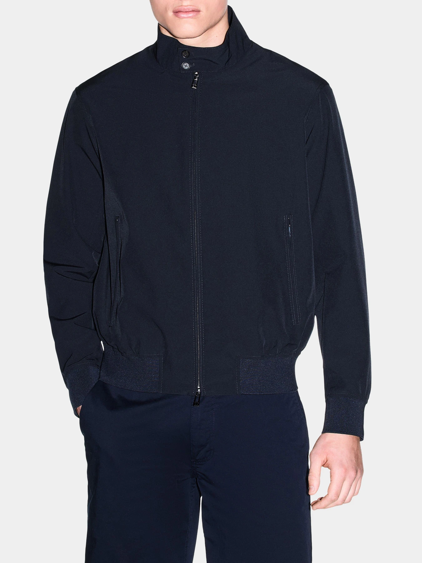 Куртки и дубленки Armani Exchange модель XM002139-AF22536-UB101 Куртки и дубленки Armani Exchange модель XM002139-AF22536-UB101 Фото