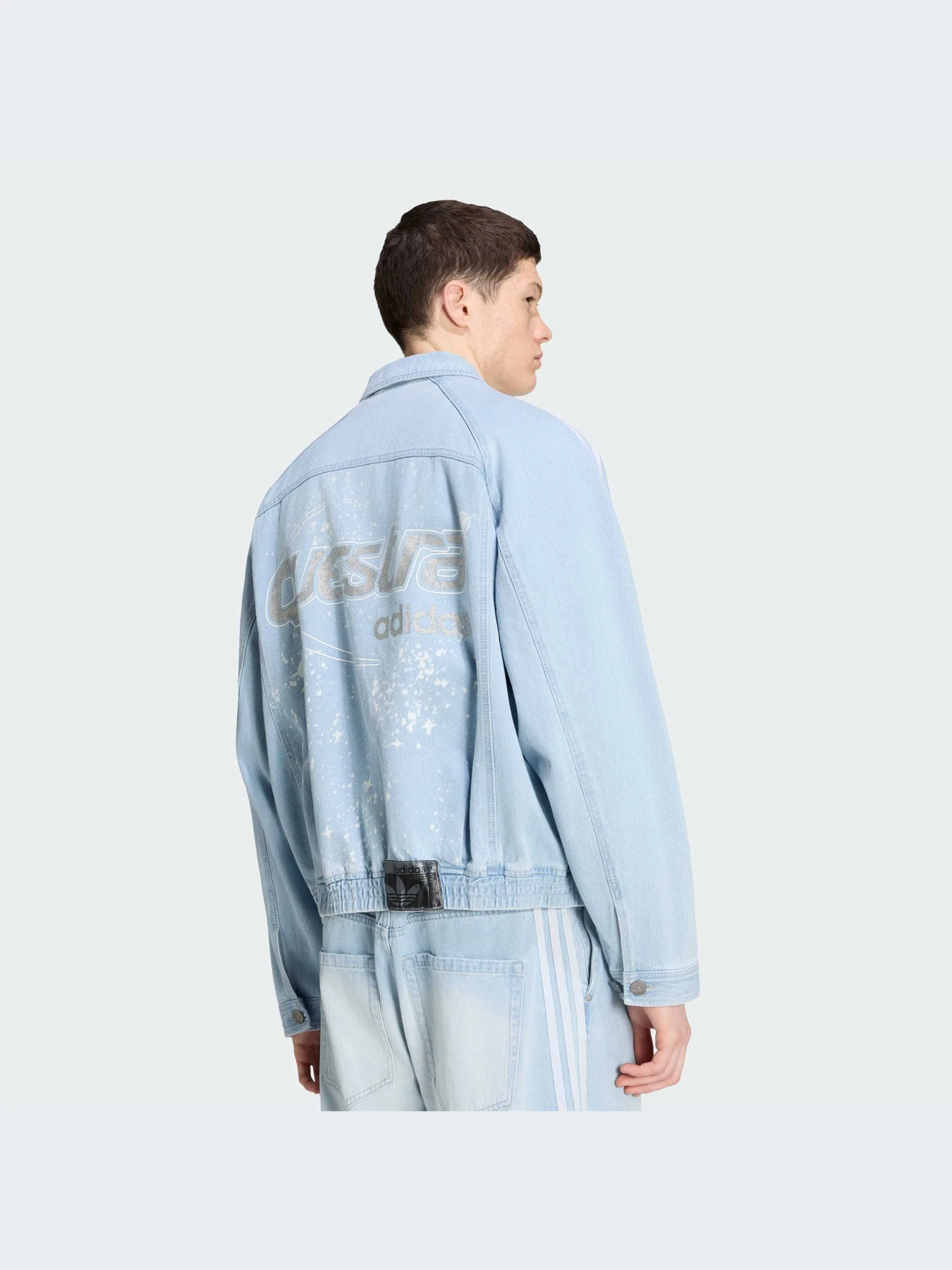 Куртки и дубленки Adidas модель KX4824-KZ Куртки и дубленки Adidas модель KX4824-KZ Фото