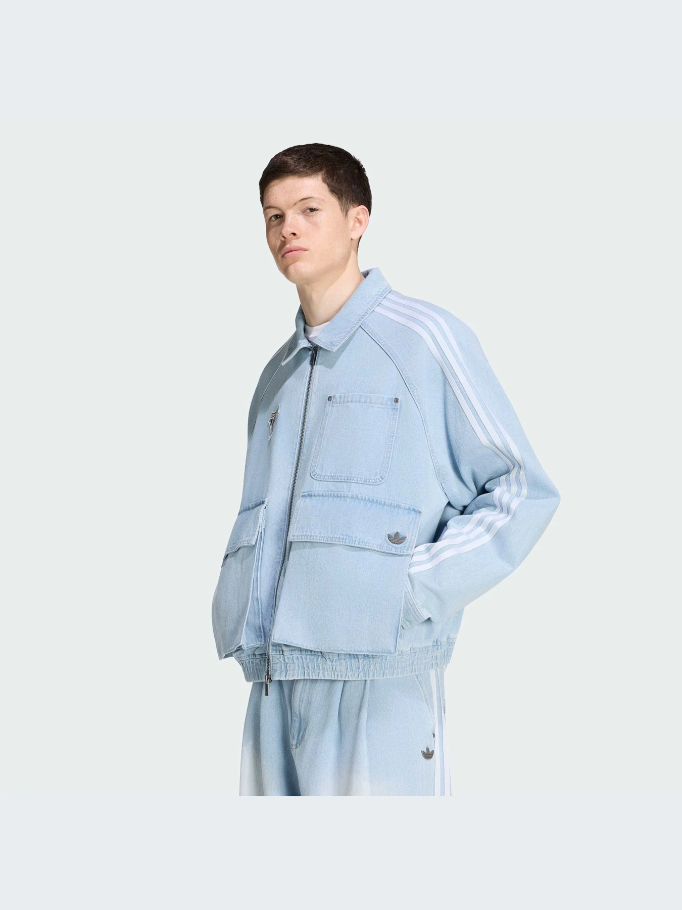 Куртки и дубленки Adidas модель KX4824-KZ Куртки и дубленки Adidas модель KX4824-KZ Фото