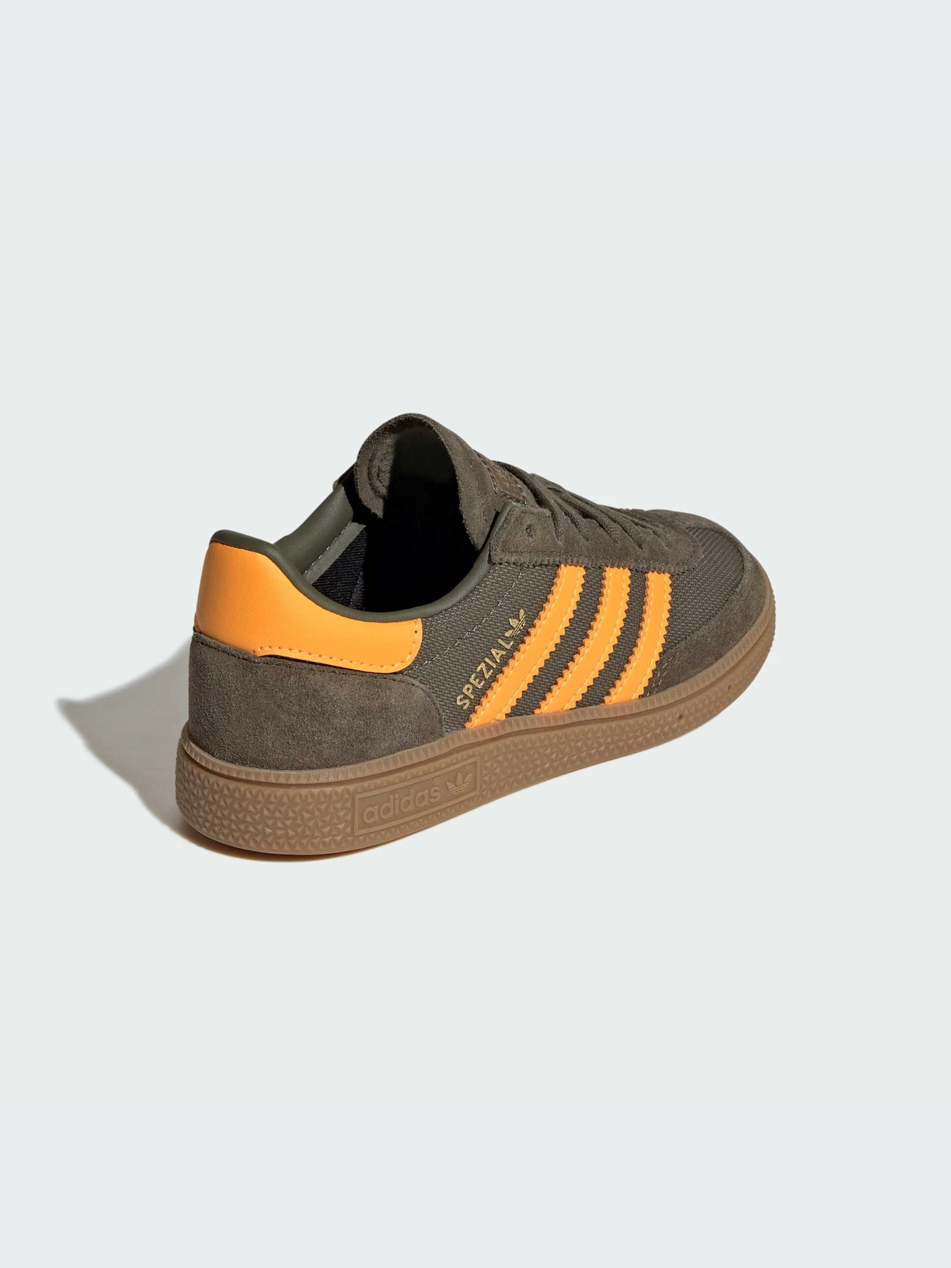 Кроссовки Adidas модель KI8609-KZ Кроссовки Adidas модель KI8609-KZ Фото