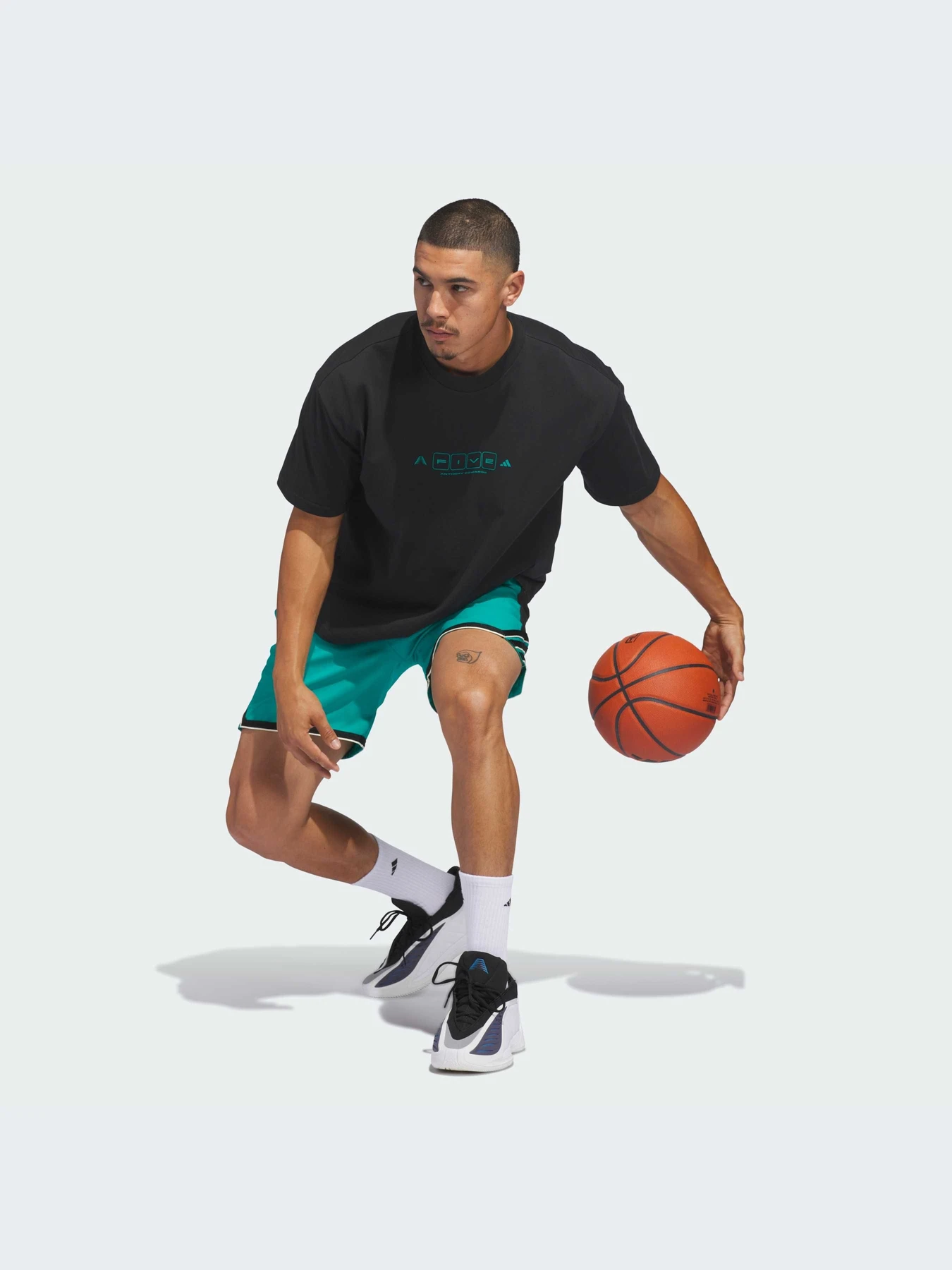 Футболки и поло Adidas модель KF8973-KZ Футболки и поло Adidas модель KF8973-KZ Фото