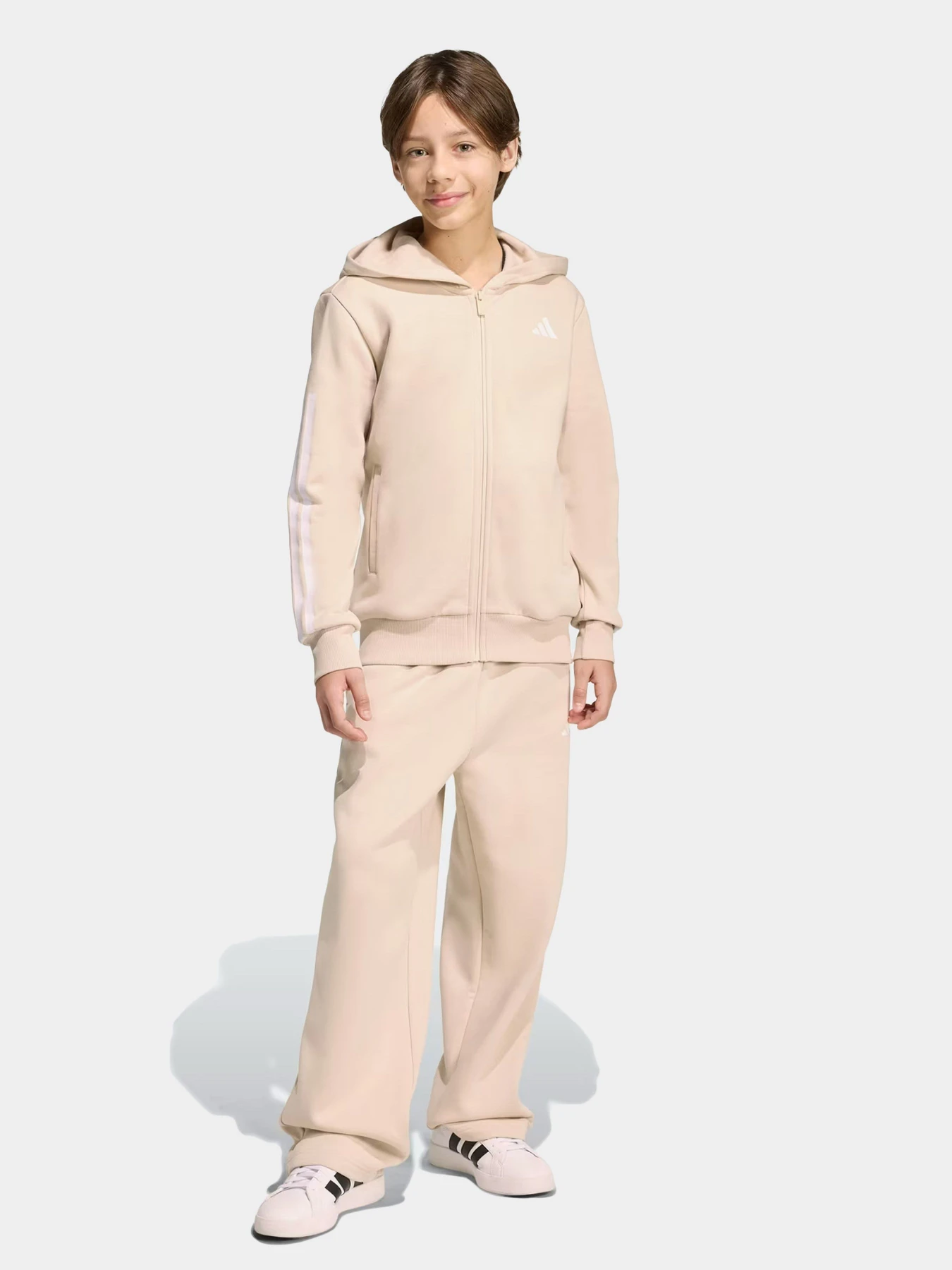 Костюмы Adidas модель KC2133 Костюмы Adidas модель KC2133 Фото