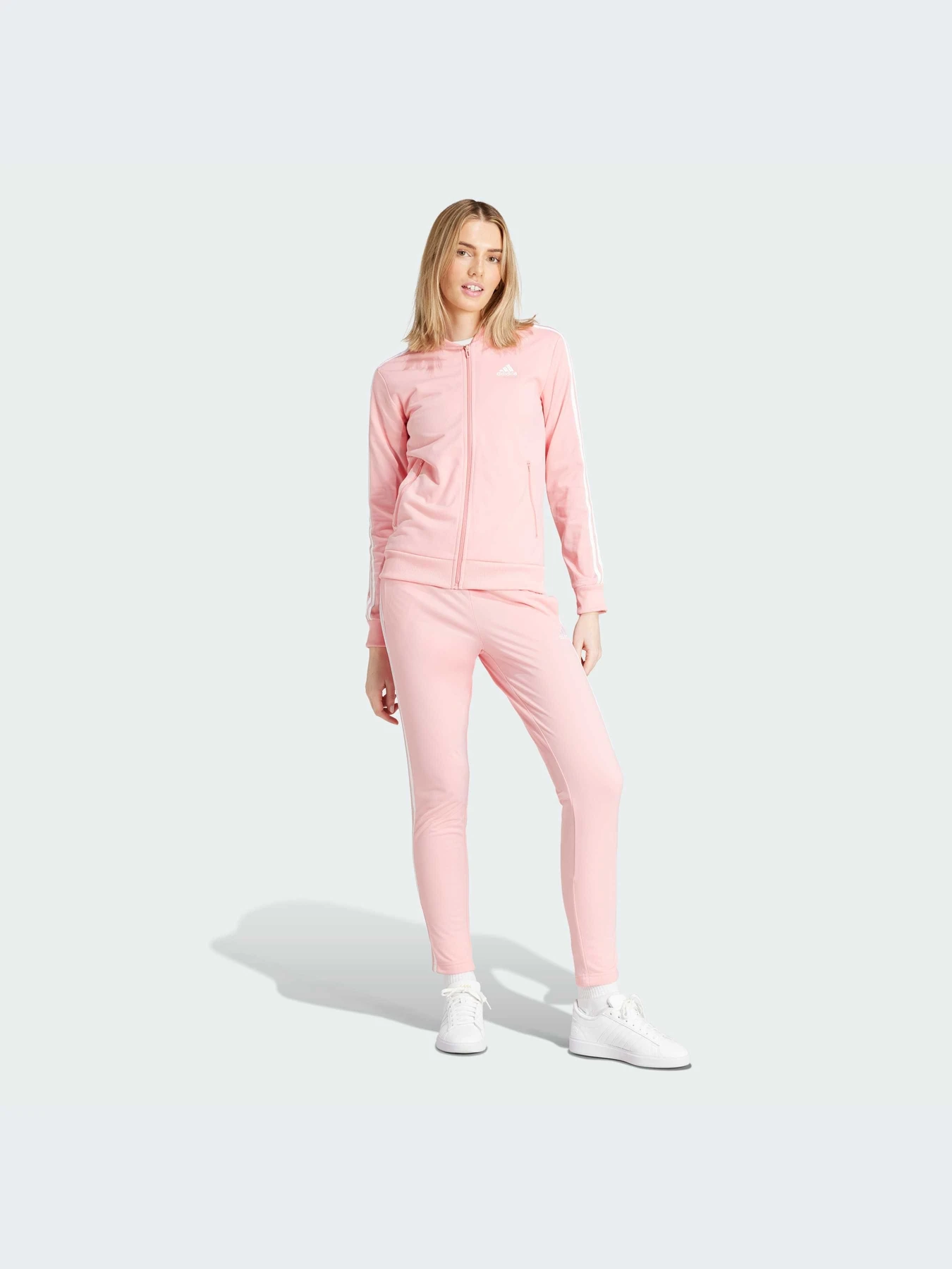 Костюмы Adidas модель IX1095-KZ Костюмы Adidas модель IX1095-KZ Фото