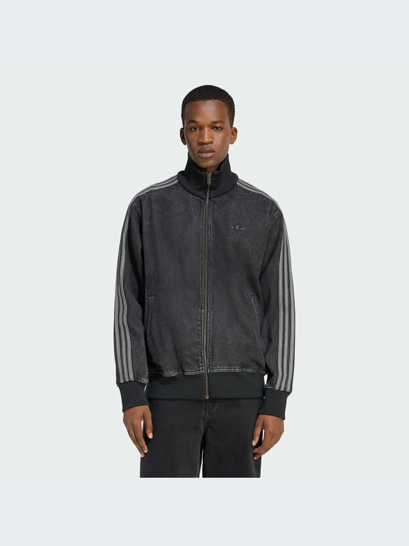 Куртки и дубленки Adidas модель KD1516-KZ Куртки и дубленки Adidas модель KD1516-KZ Фото