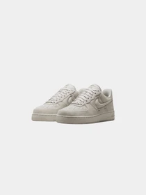 Кроссовки NIKE модель HV4406-001 Фото