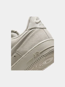 Кроссовки NIKE модель HV4406-001 Фото
