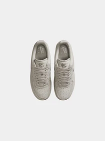 Кроссовки NIKE модель HV4406-001 Фото