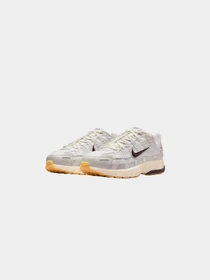Кроссовки NIKE модель CD6404-028 Фото
