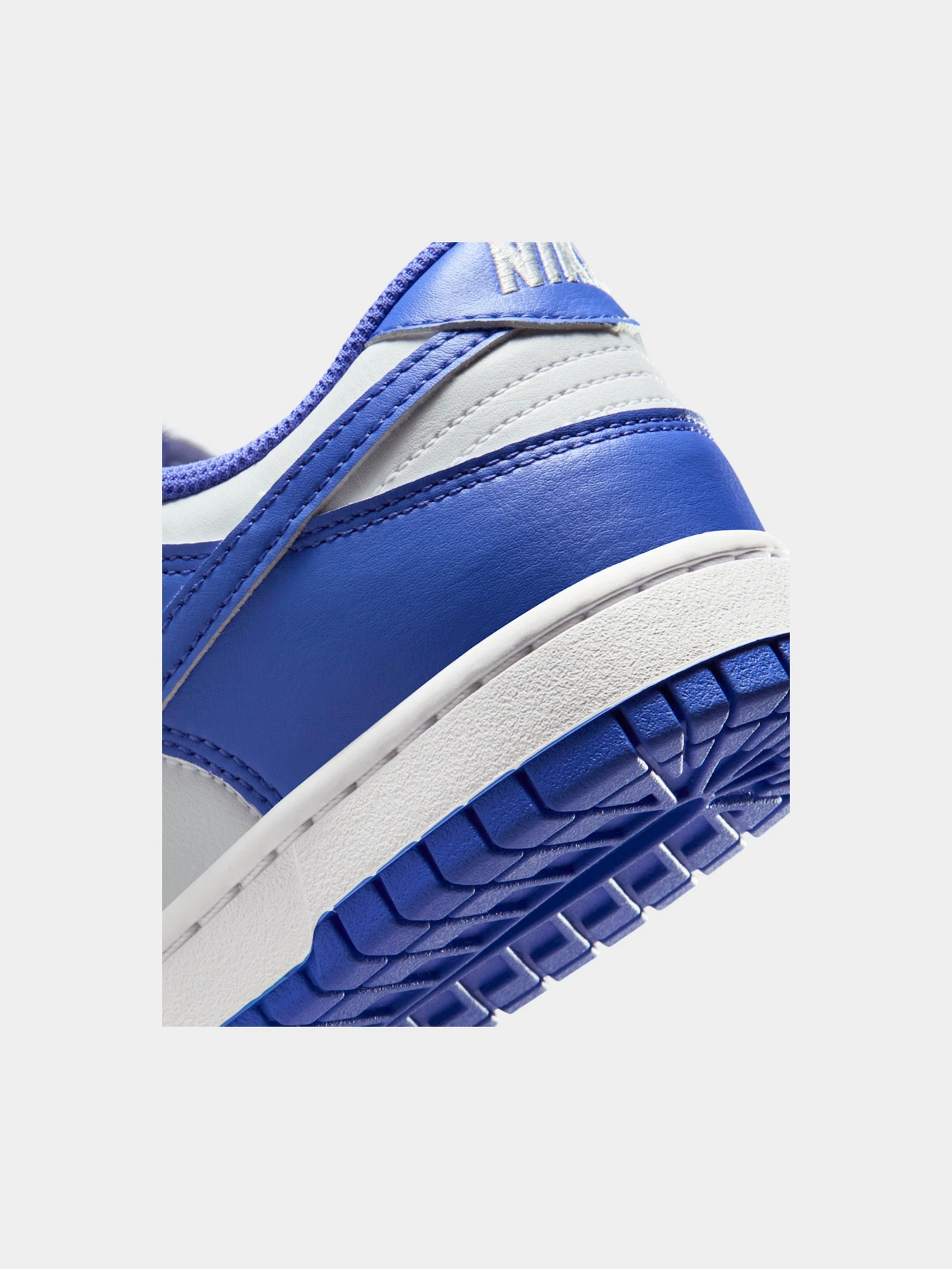 Кроссовки NIKE модель IM6572-102 Кроссовки NIKE модель IM6572-102 Фото