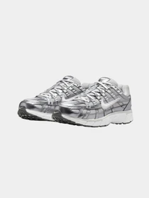 Кроссовки NIKE модель IO3496-001 Фото