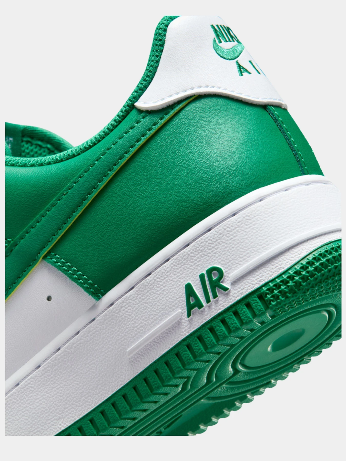 Кроссовки NIKE модель FJ4146-122 Кроссовки NIKE модель FJ4146-122 Фото