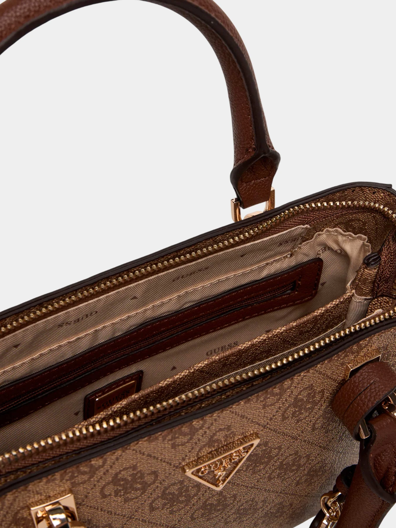 Сумки GUESS модель HWBG96-72050-LGW Сумки GUESS модель HWBG96-72050-LGW Фото