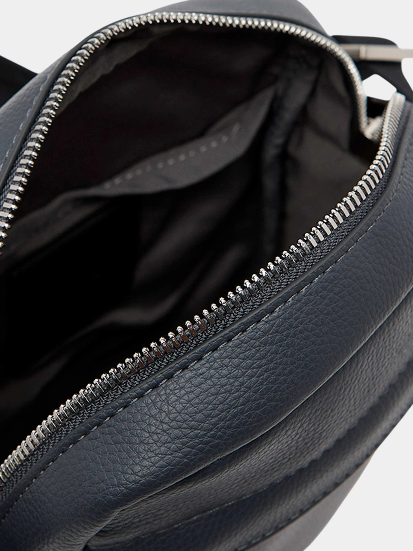 Сумки Calvin Klein модель LV04D3160G-PCX Сумки Calvin Klein модель LV04D3160G-PCX Фото