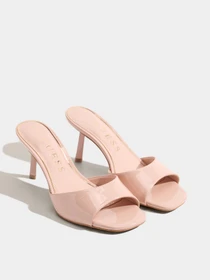 Шлёпанцы GUESS модель FLPCAI-PAF03-BLUSH Фото