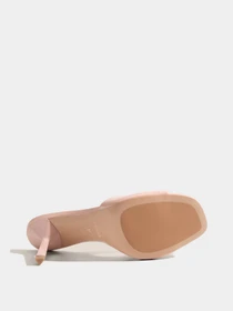 Шлёпанцы GUESS модель FLPCAI-PAF03-BLUSH Фото