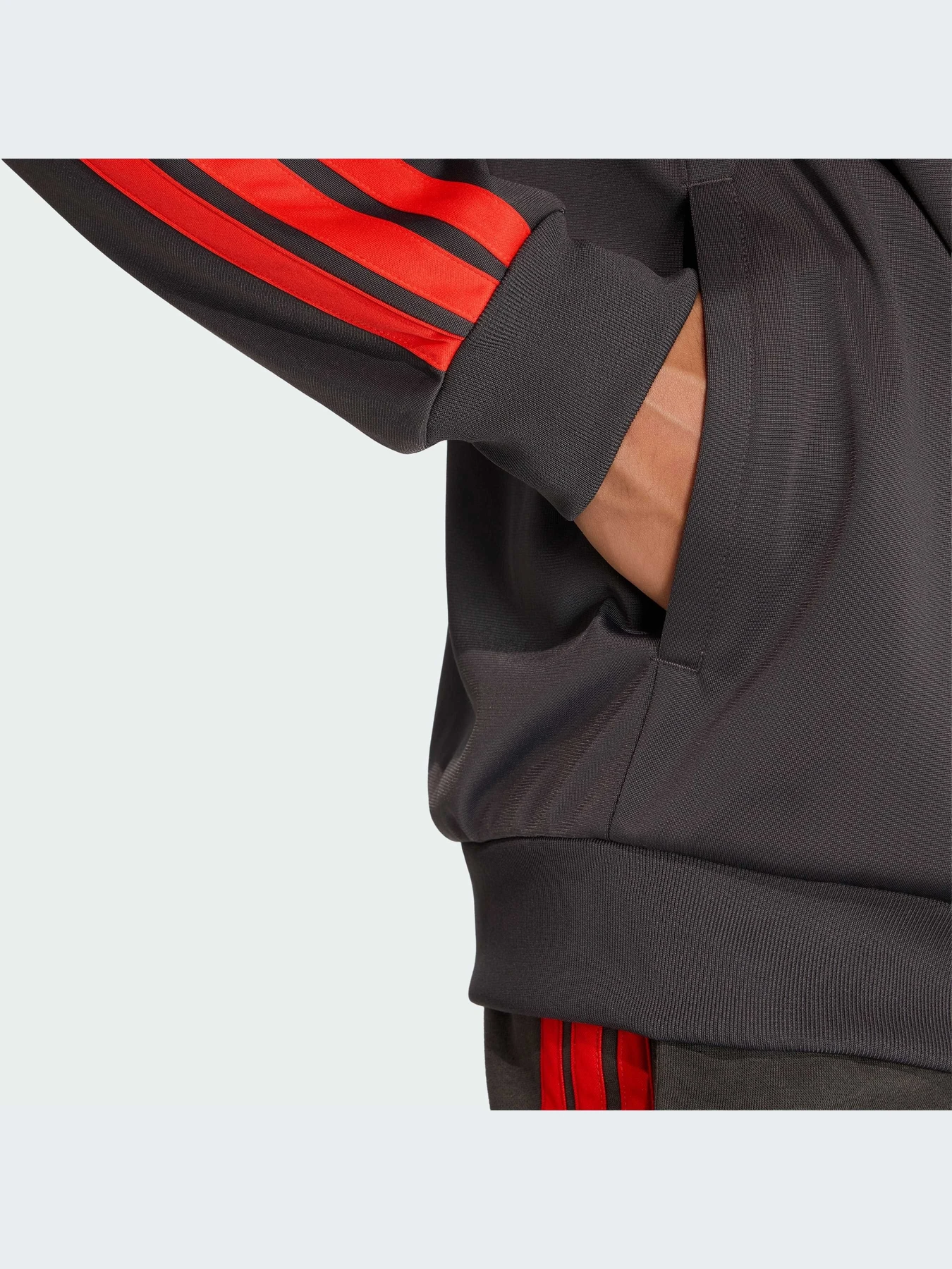 Худи и свитшоты Adidas модель KE6784-KZ Худи и свитшоты Adidas модель KE6784-KZ Фото