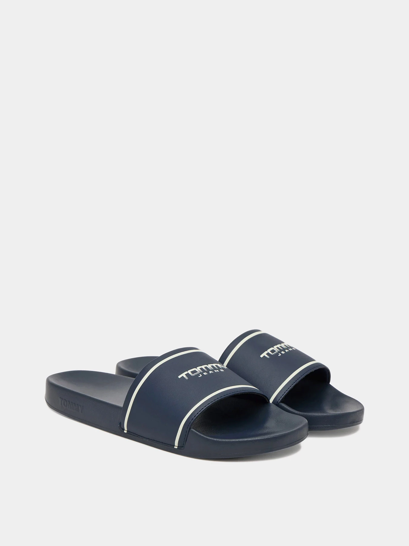 Шлёпанцы Tommy Hilfiger модель EM0EM01723-C1G Шлёпанцы Tommy Hilfiger модель EM0EM01723-C1G Фото