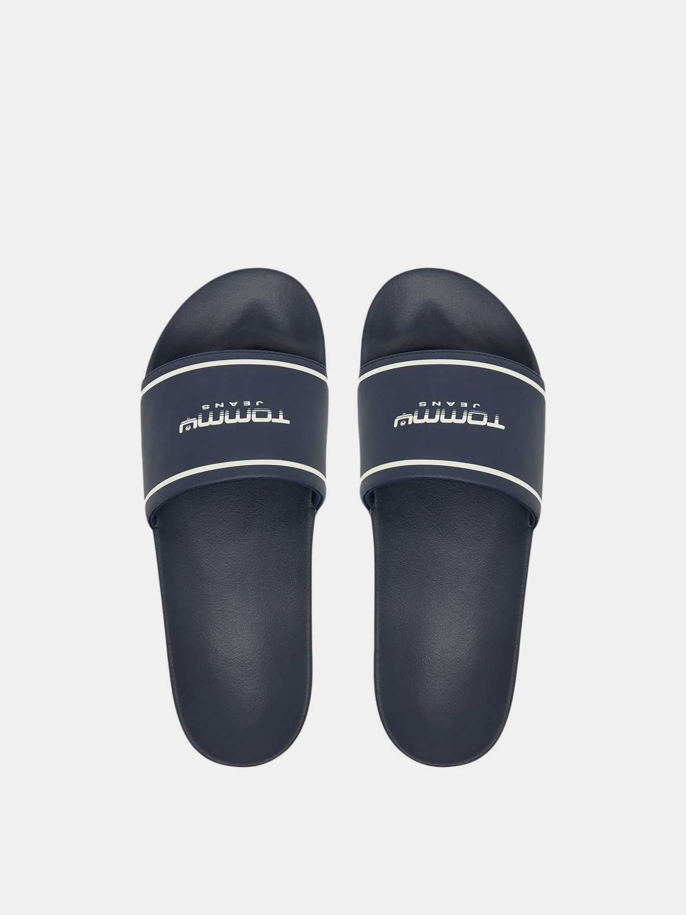 Шлёпанцы Tommy Hilfiger модель EM0EM01723-C1G Шлёпанцы Tommy Hilfiger модель EM0EM01723-C1G Фото