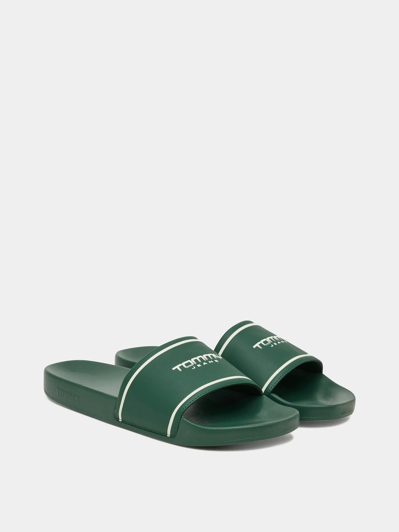Шлёпанцы Tommy Hilfiger модель EM0EM01723-MBL Шлёпанцы Tommy Hilfiger модель EM0EM01723-MBL Фото
