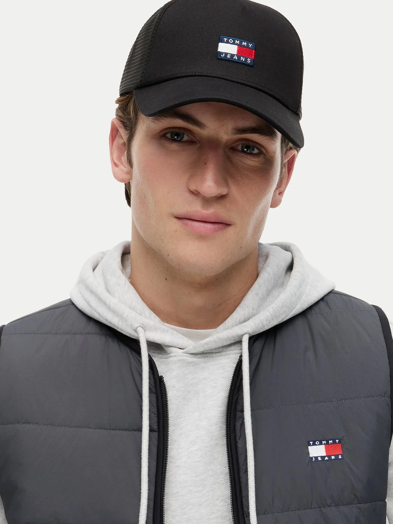 Шапки и кепки Tommy Hilfiger модель AM0AM14202-BDS Шапки и кепки Tommy Hilfiger модель AM0AM14202-BDS Фото