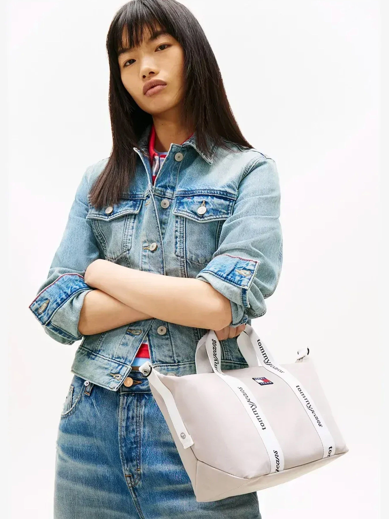 Сумки Tommy Hilfiger модель AW0AW18460-AEP Сумки Tommy Hilfiger модель AW0AW18460-AEP Фото