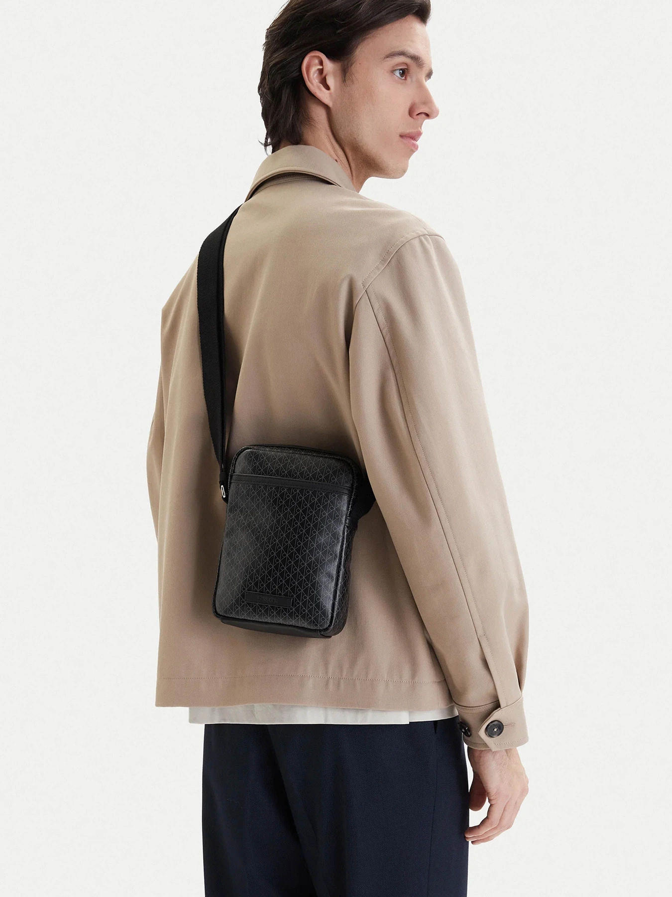 Сумки Calvin Klein модель LV04D3334G-UB1 Сумки Calvin Klein модель LV04D3334G-UB1 Фото
