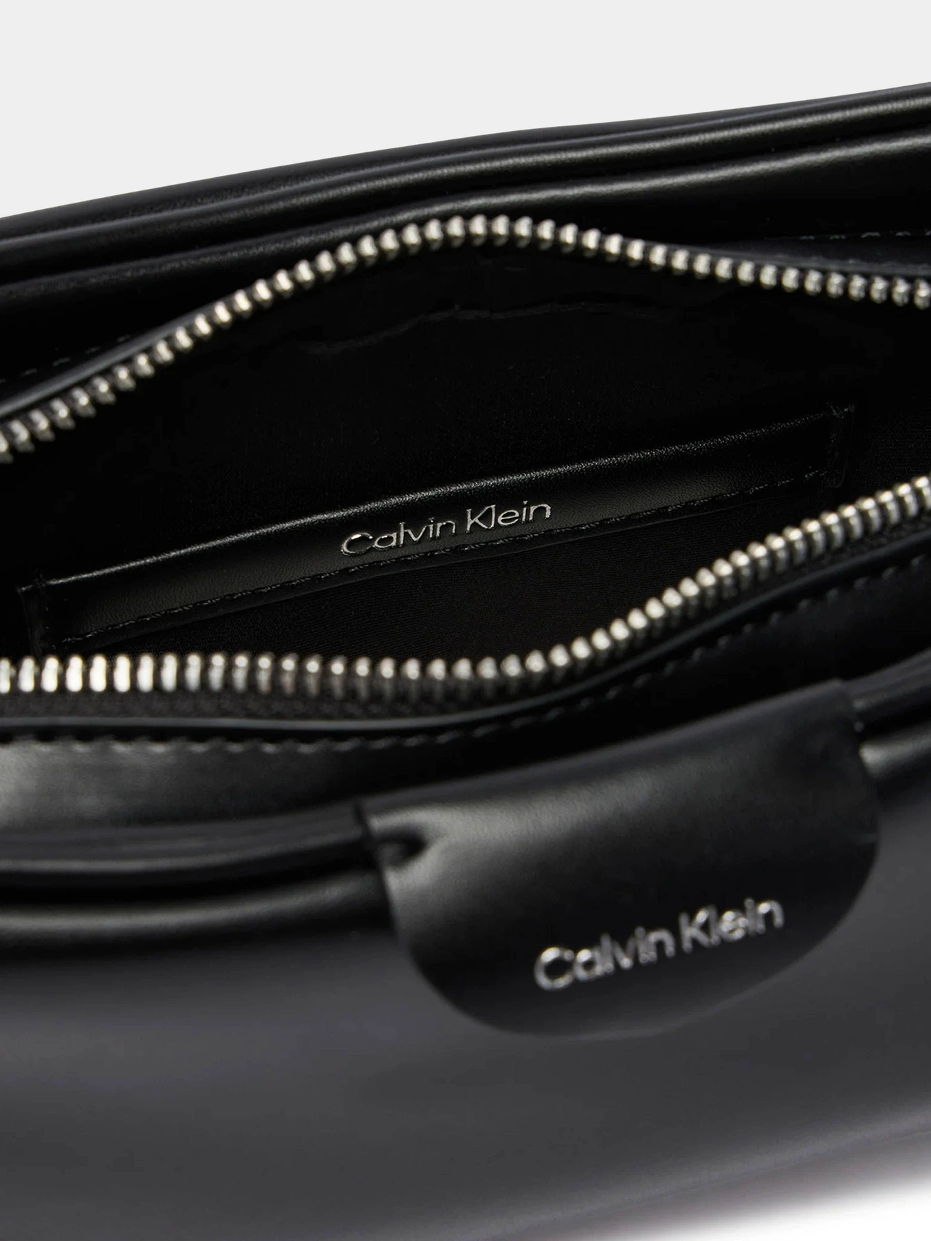 Сумки Calvin Klein модель LV04F3370G-UB1 Фото