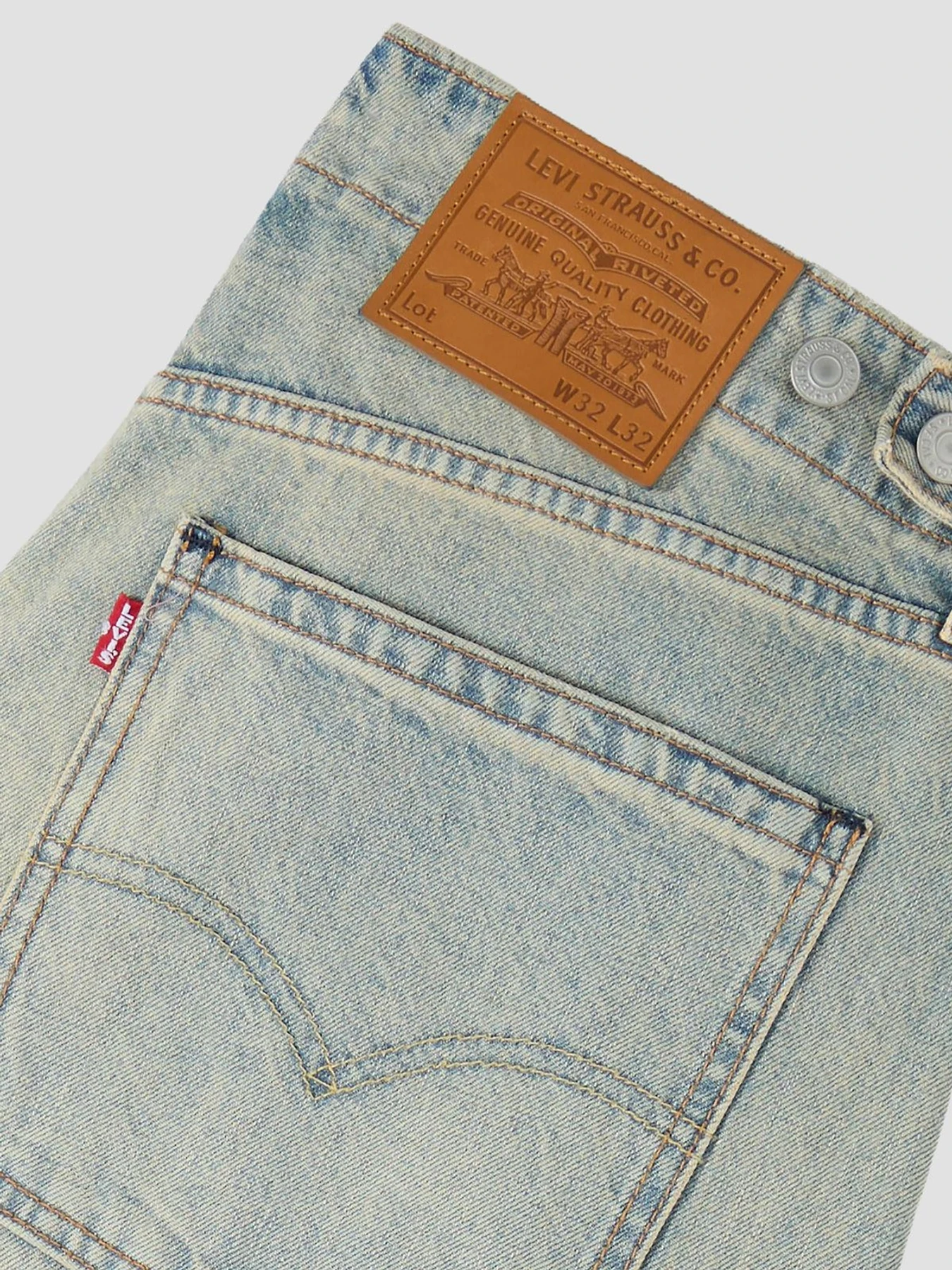 Джинсы Levi's модель 0057O;0004 Фото