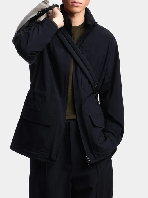 Куртки и дубленки Emporio Armani модель EM005407-AF21368-UB118 Фото