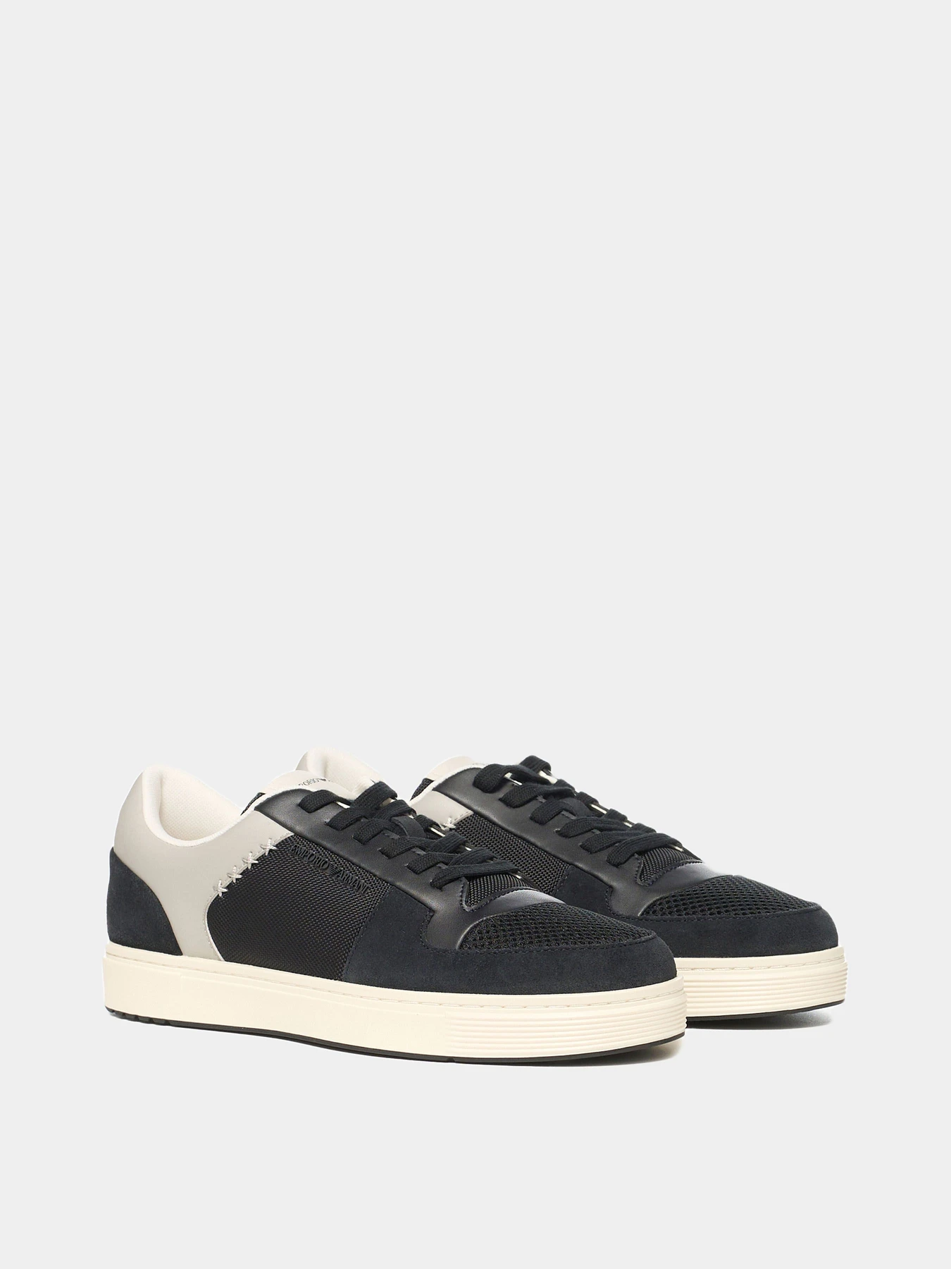 Кроссовки Emporio Armani модель EM005293-AF24321-MB617 Кроссовки Emporio Armani модель EM005293-AF24321-MB617 Фото