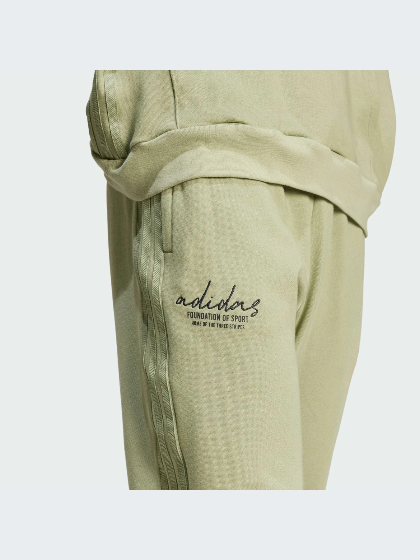 Брюки Adidas модель IX1314-KZ Брюки Adidas модель IX1314-KZ Фото