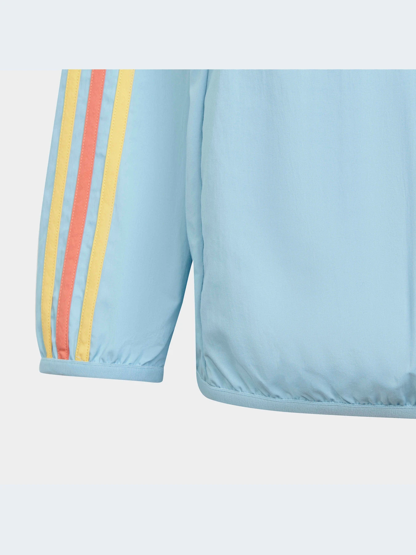 Куртки и дубленки Adidas Graphics модель IB8623-KZ Куртки и дубленки Adidas Graphics модель IB8623-KZ Фото