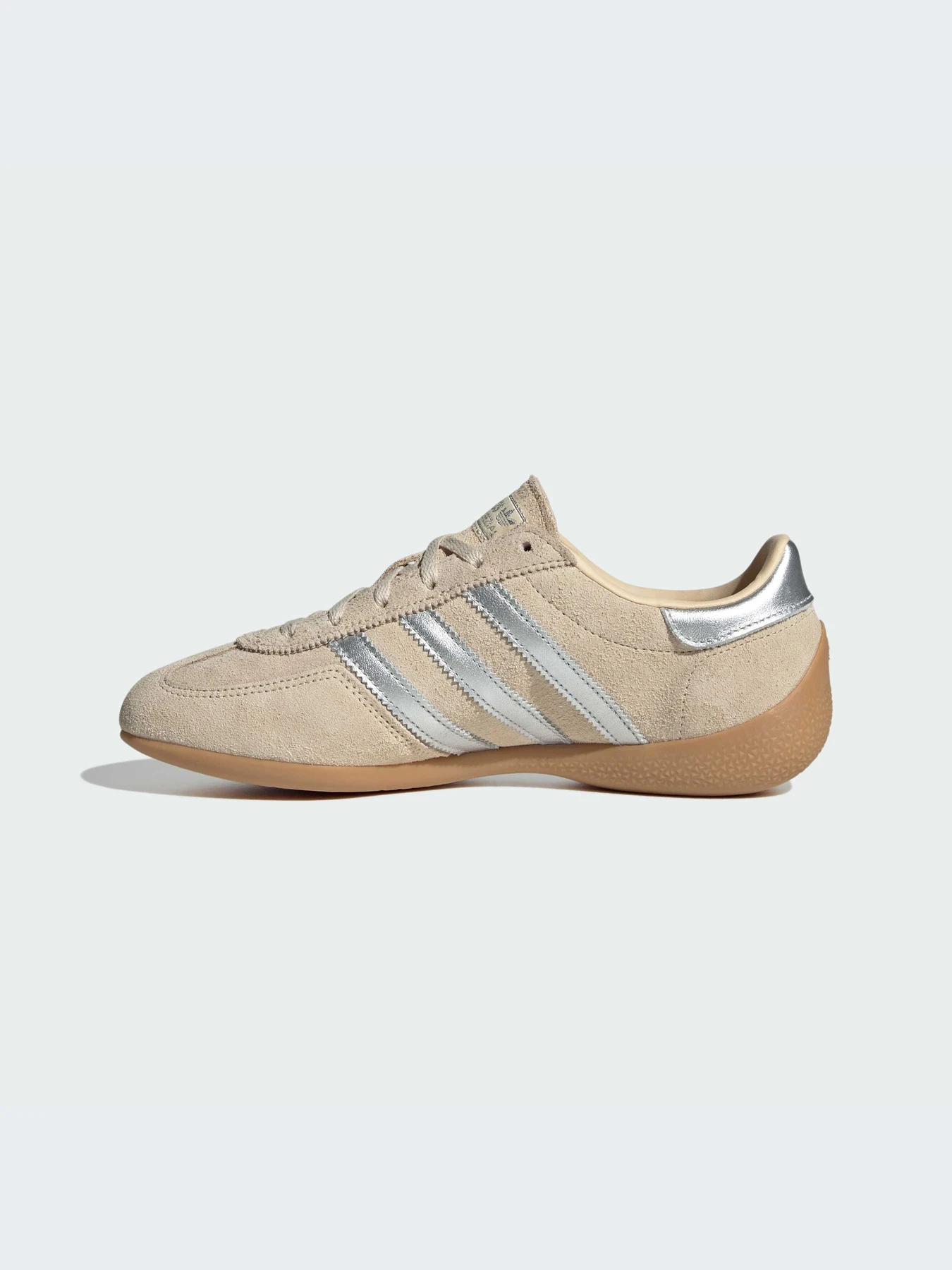 Кроссовки Adidas модель KI0910-KZ Кроссовки Adidas модель KI0910-KZ Фото