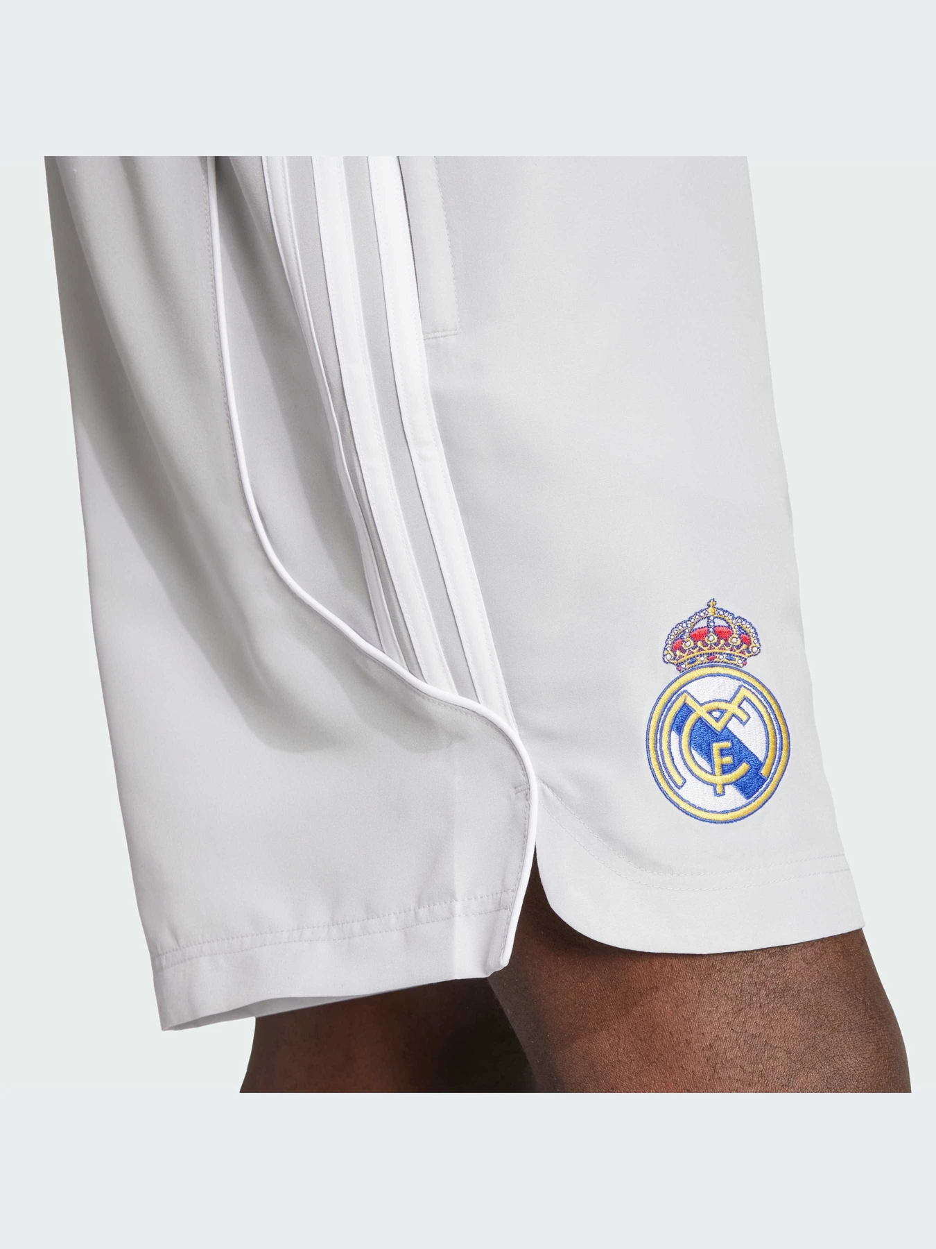 Шорты Adidas модель JN3067-KZ Шорты Adidas модель JN3067-KZ Фото