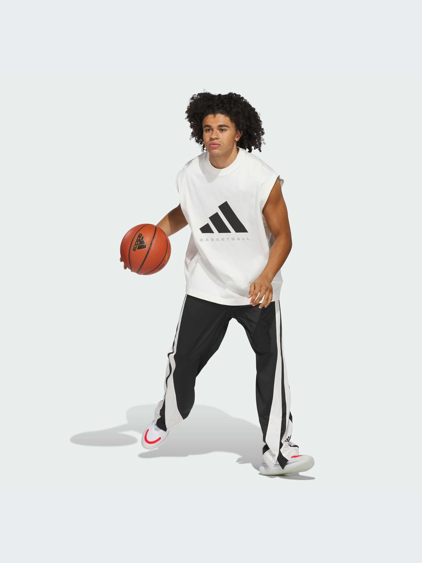 Брюки Adidas модель JL6885-KZ Брюки Adidas модель JL6885-KZ Фото