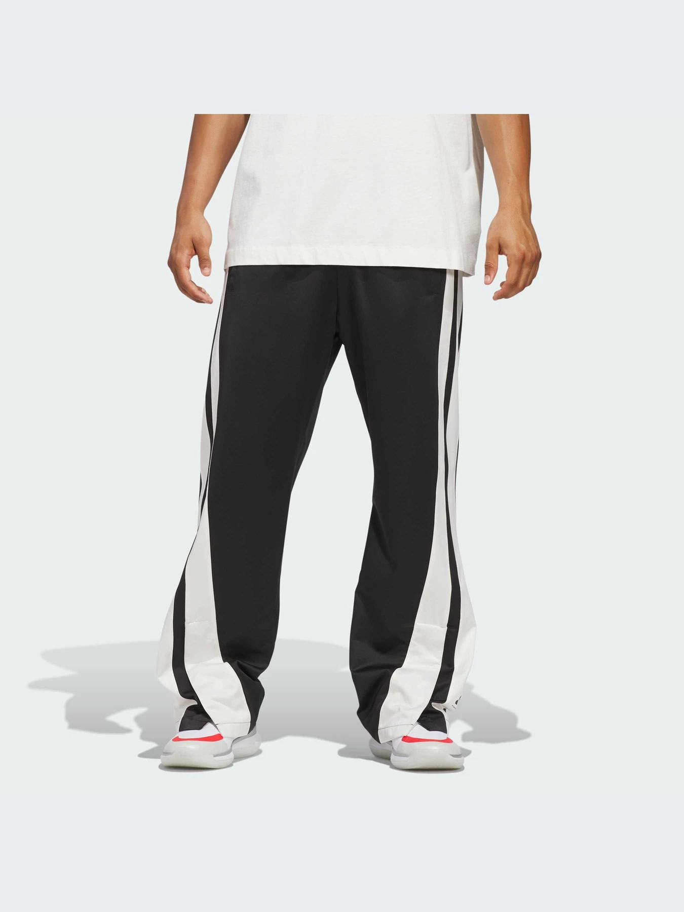 Брюки Adidas модель JL6885-KZ Брюки Adidas модель JL6885-KZ Фото