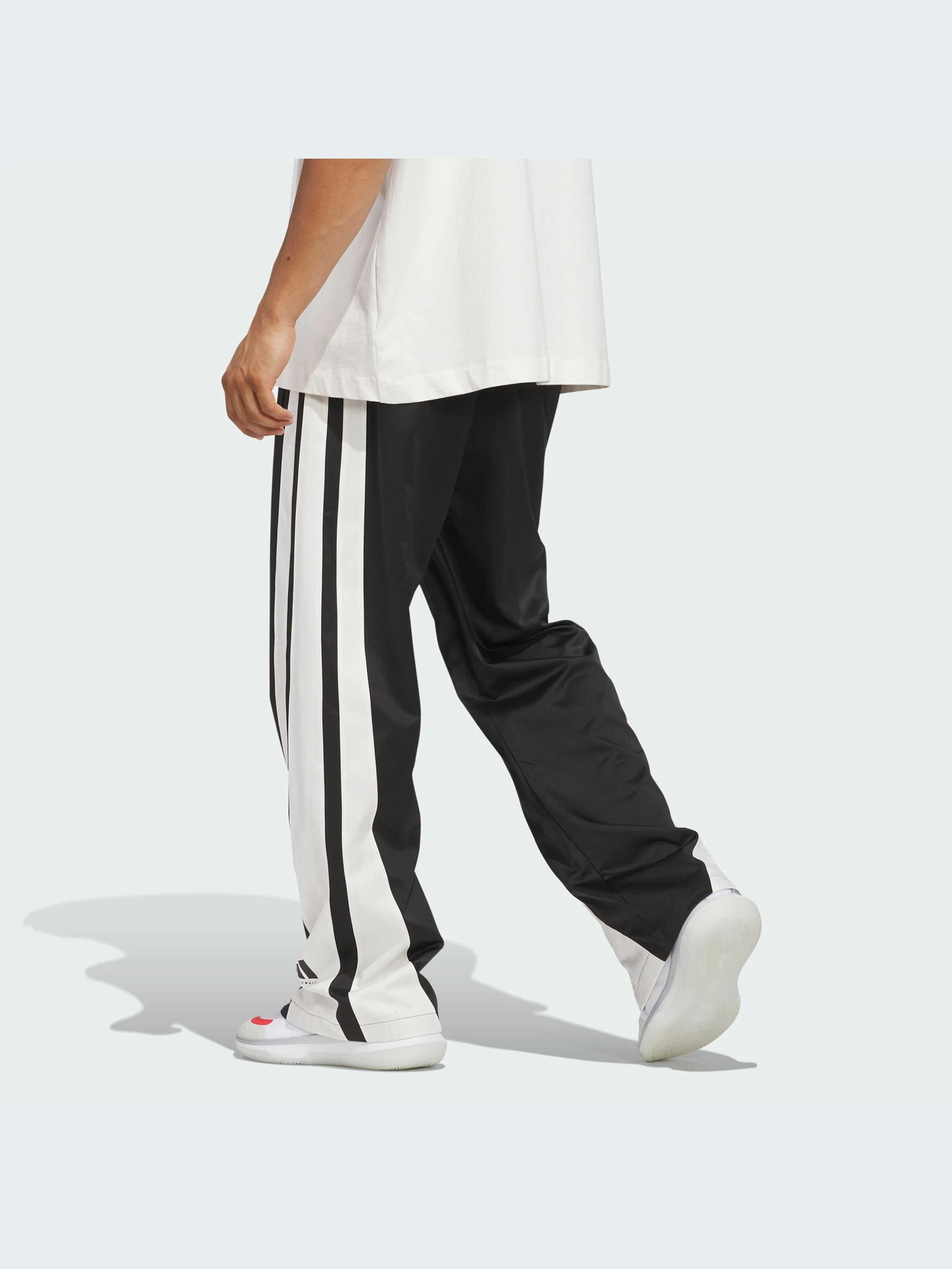 Брюки Adidas модель JL6885-KZ Брюки Adidas модель JL6885-KZ Фото