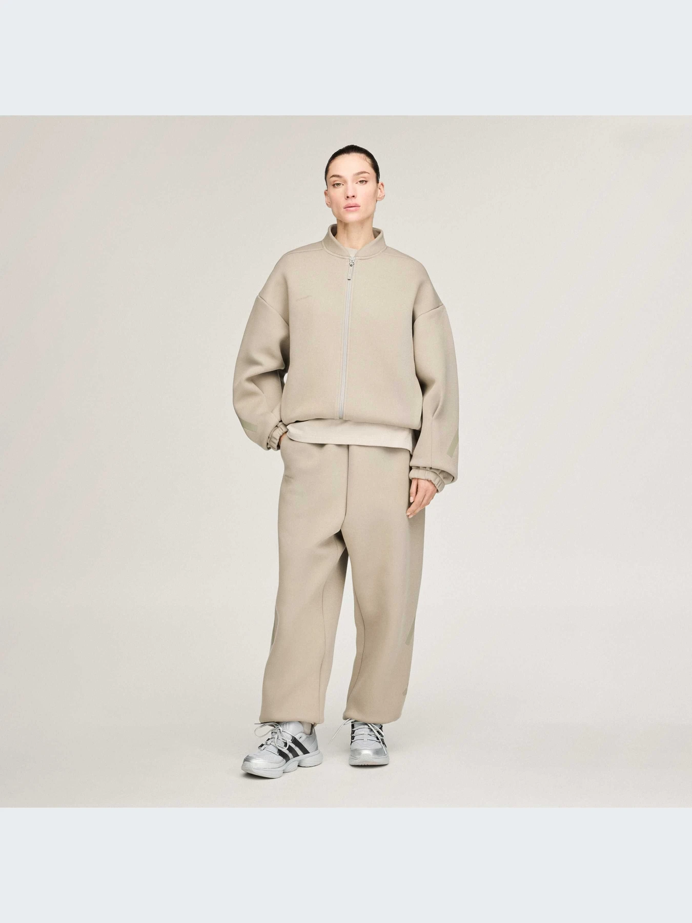 Худи и свитшоты Adidas модель KG2630-KZ Худи и свитшоты Adidas модель KG2630-KZ Фото