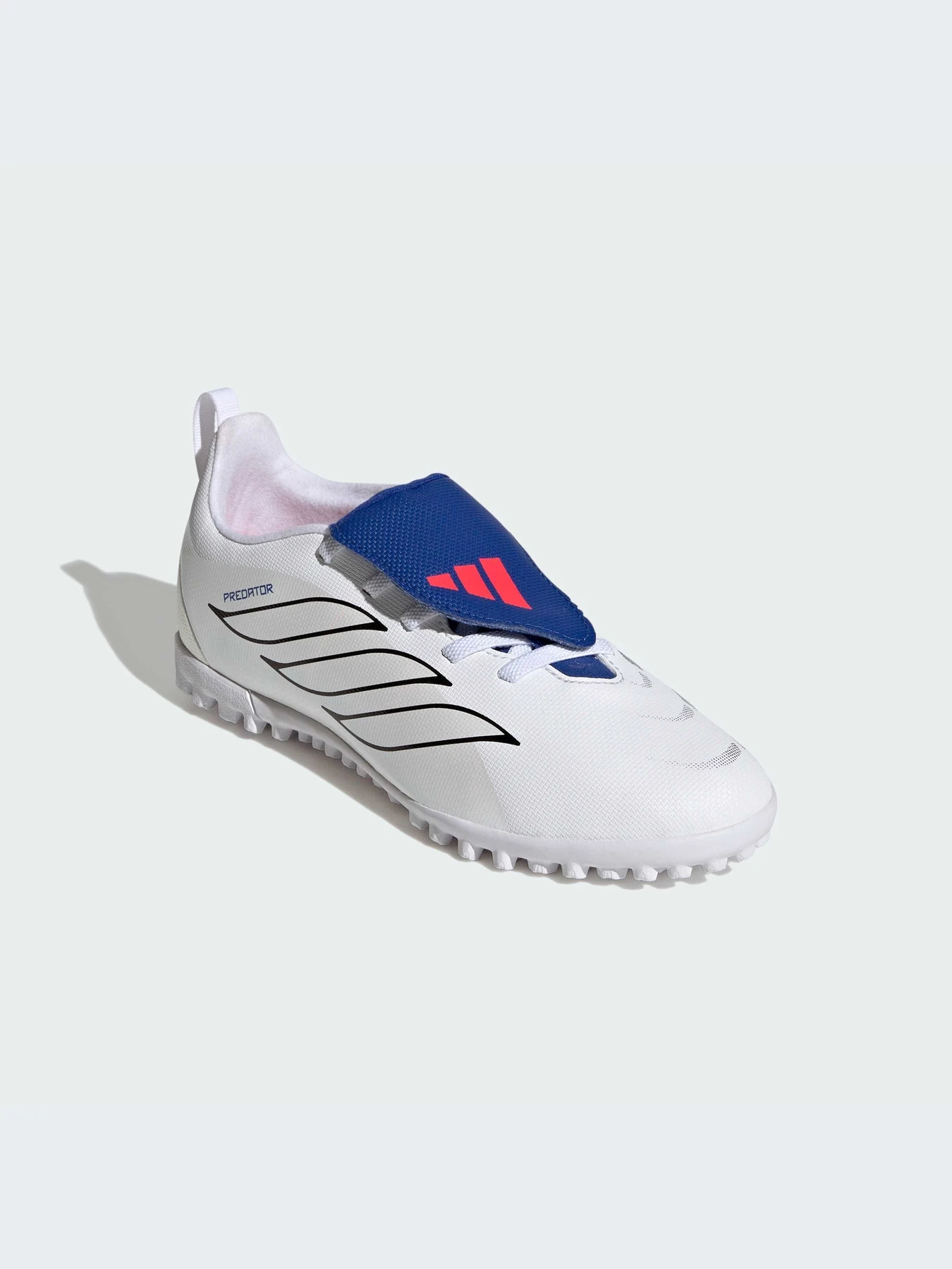 Кроссовки Adidas Predator модель JP6255-KZ Кроссовки Adidas Predator модель JP6255-KZ Фото