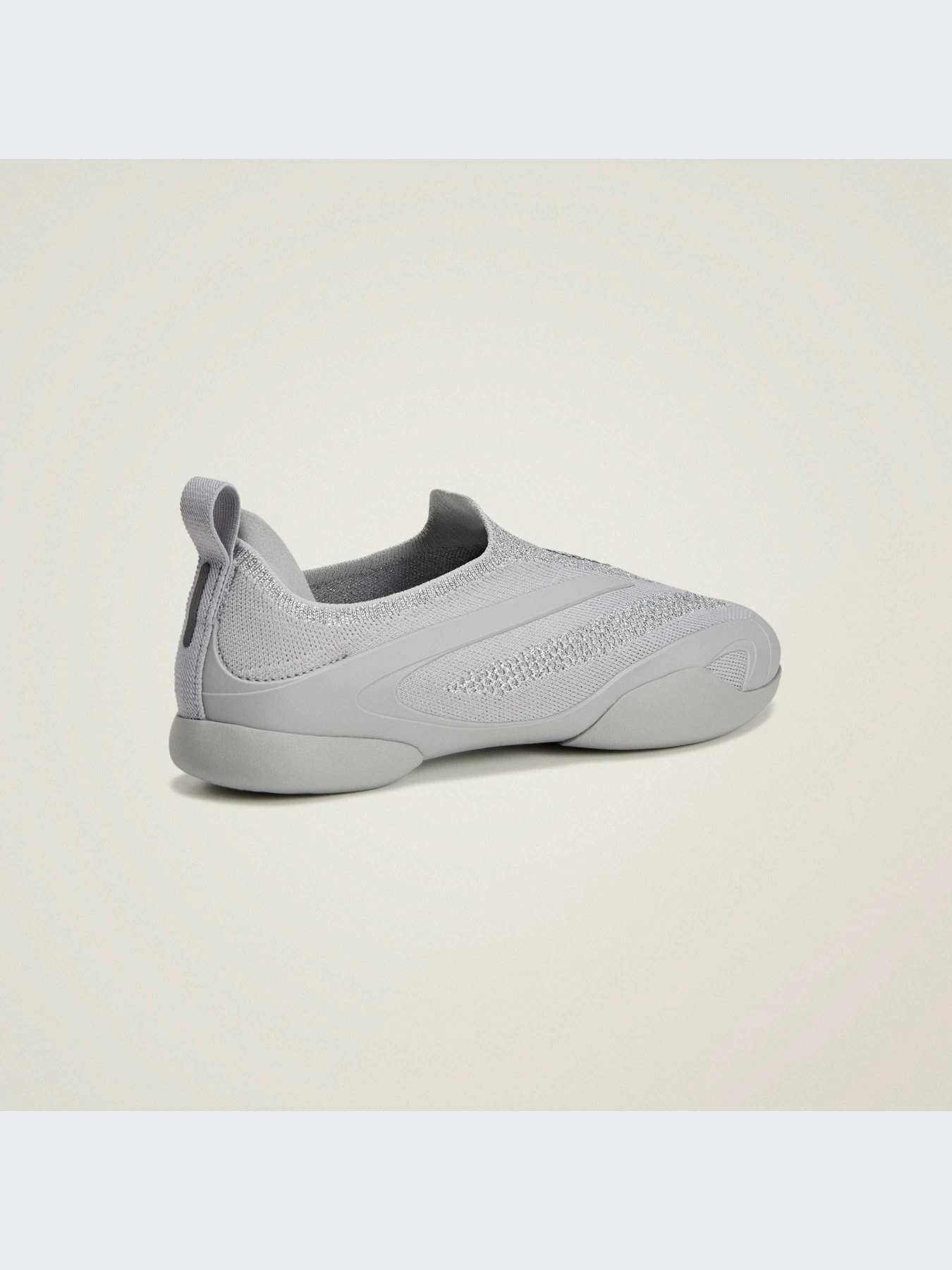 Кроссовки Adidas модель KJ1024-KZ Кроссовки Adidas модель KJ1024-KZ Фото