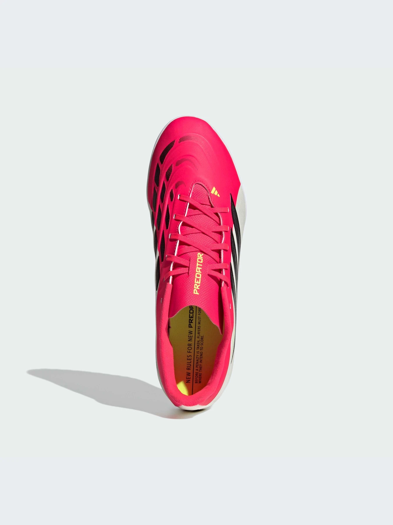 Кроссовки Adidas Predator модель JS0356-KZ Кроссовки Adidas Predator модель JS0356-KZ Фото