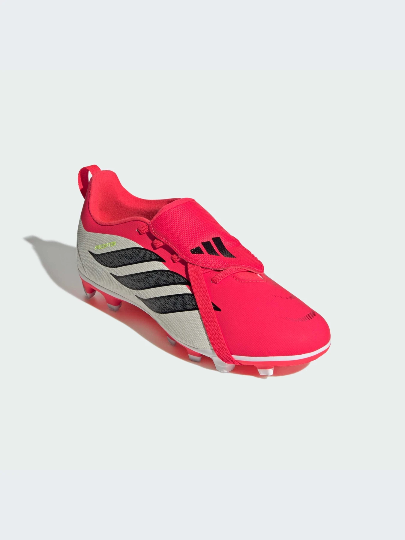 Кроссовки Adidas Predator модель JS0352-KZ Кроссовки Adidas Predator модель JS0352-KZ Фото