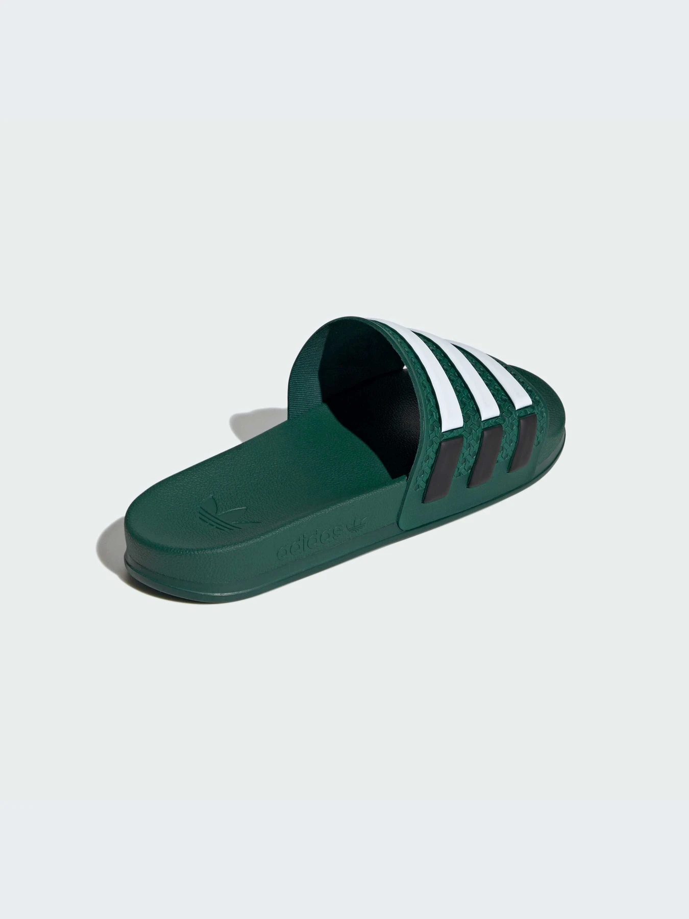 Шлёпанцы Adidas Adilette модель IH6878-KZ Шлёпанцы Adidas Adilette модель IH6878-KZ Фото
