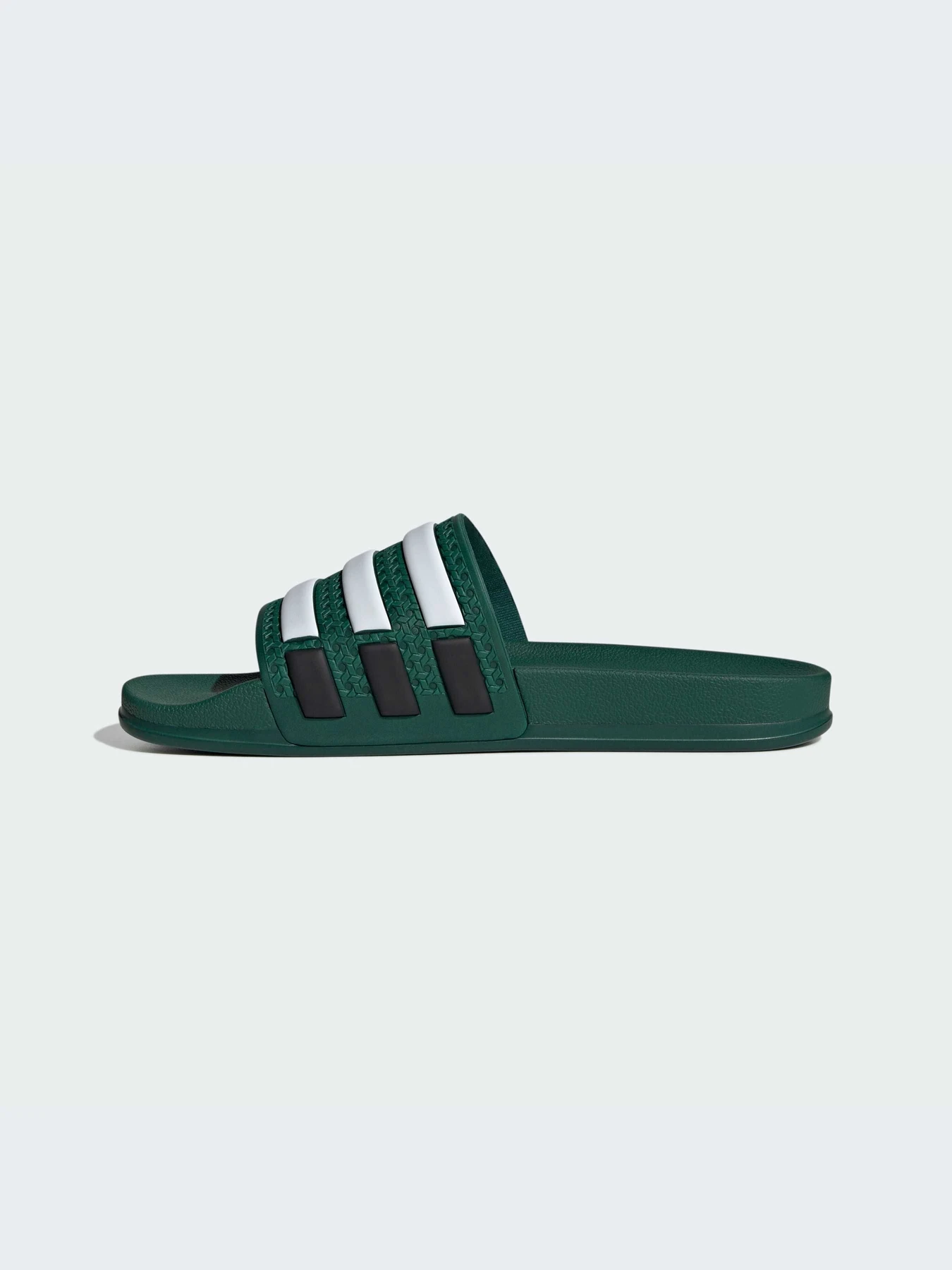 Шлёпанцы Adidas Adilette модель IH6878-KZ Шлёпанцы Adidas Adilette модель IH6878-KZ Фото