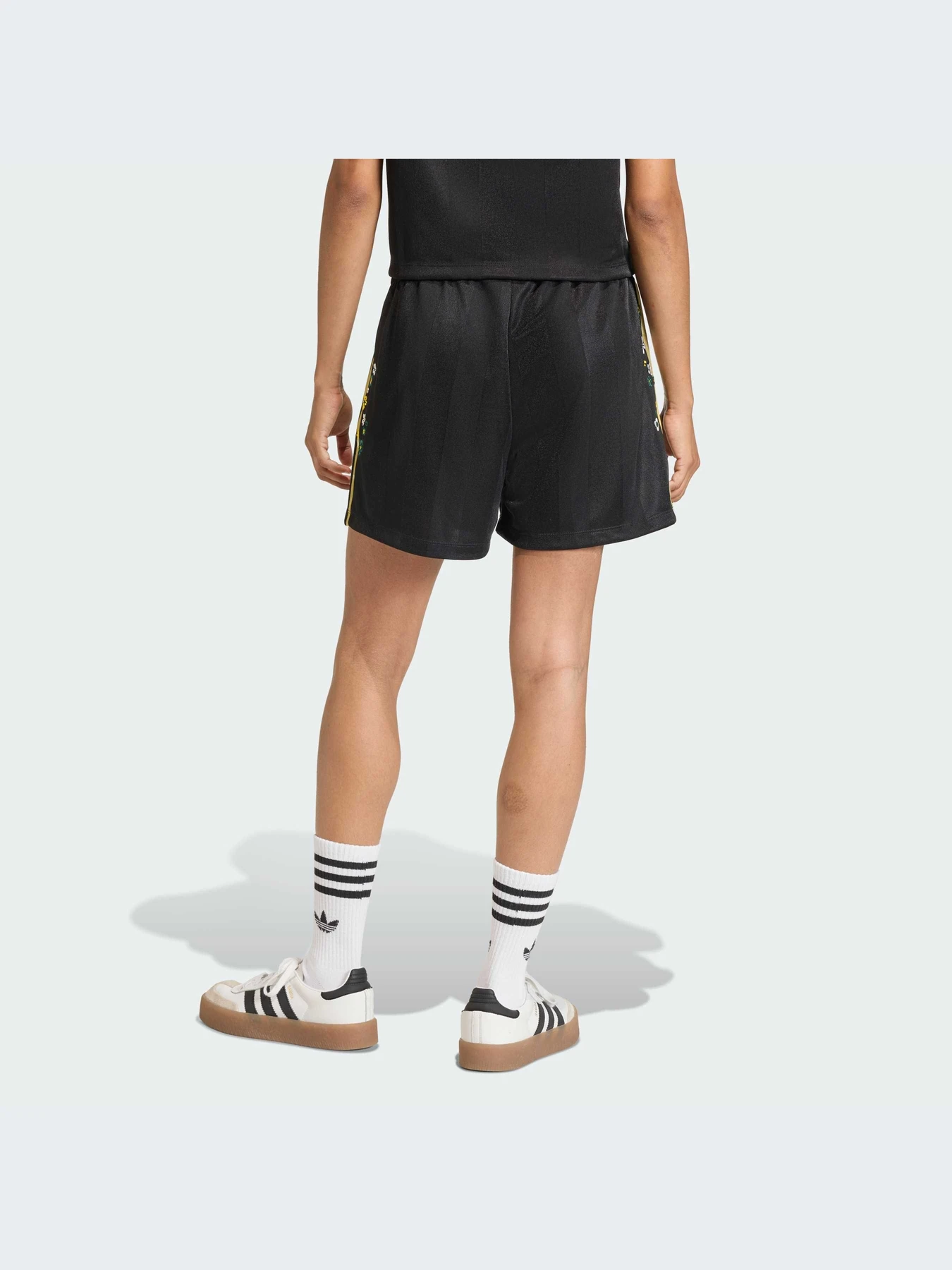 Шорты Adidas Adicolor модель KE3664-KZ Шорты Adidas Adicolor модель KE3664-KZ Фото