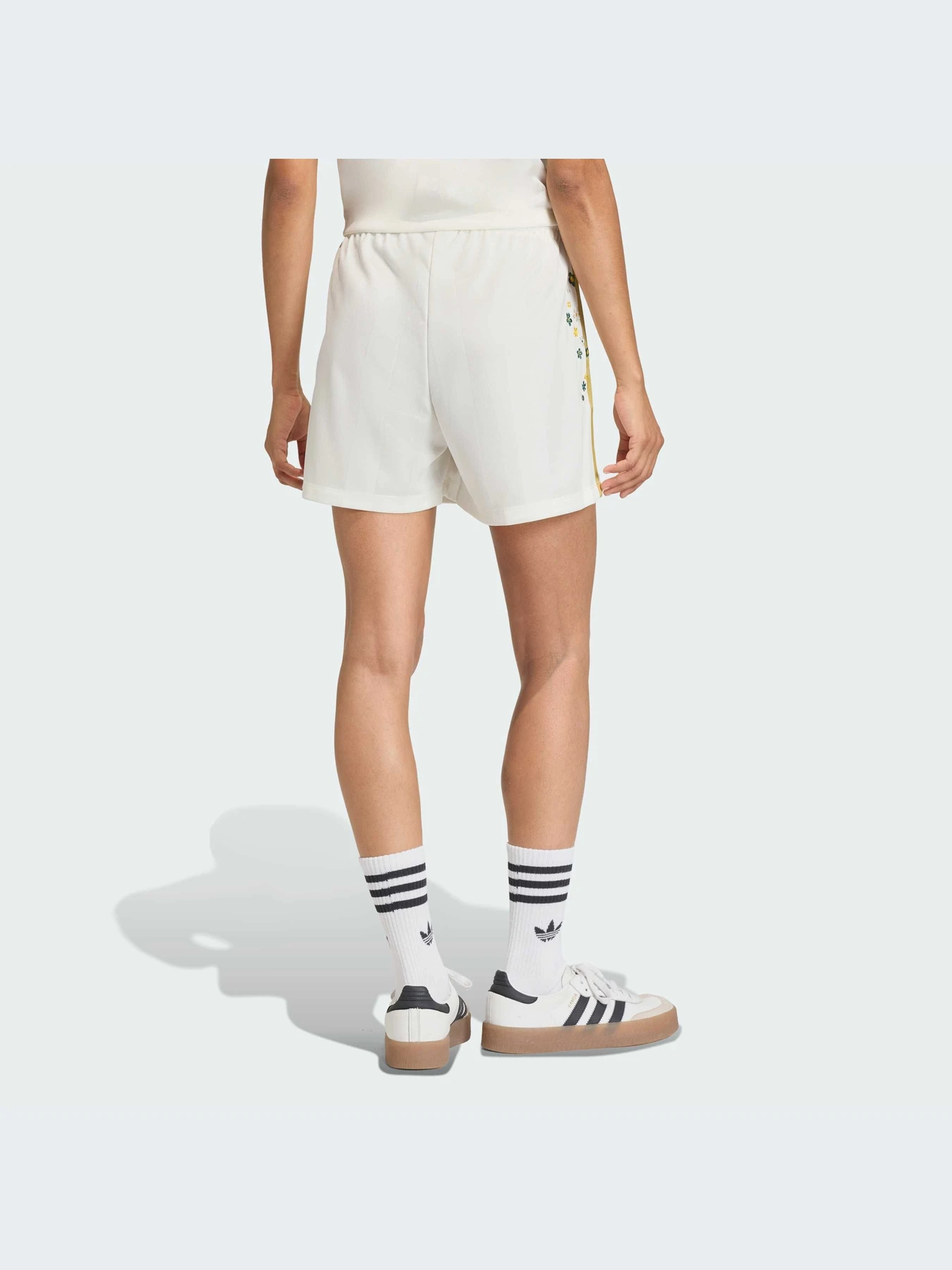 Шорты Adidas Adicolor модель KE3663-KZ Шорты Adidas Adicolor модель KE3663-KZ Фото