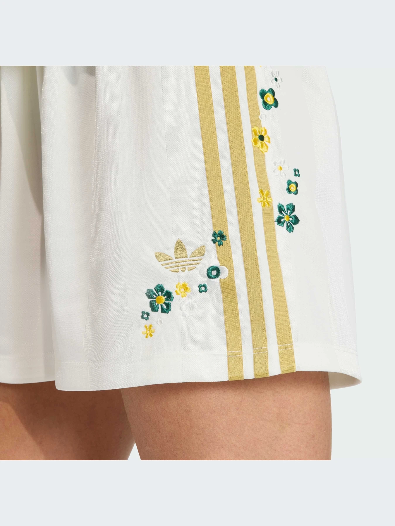 Шорты Adidas Adicolor модель KE3663-KZ Шорты Adidas Adicolor модель KE3663-KZ Фото