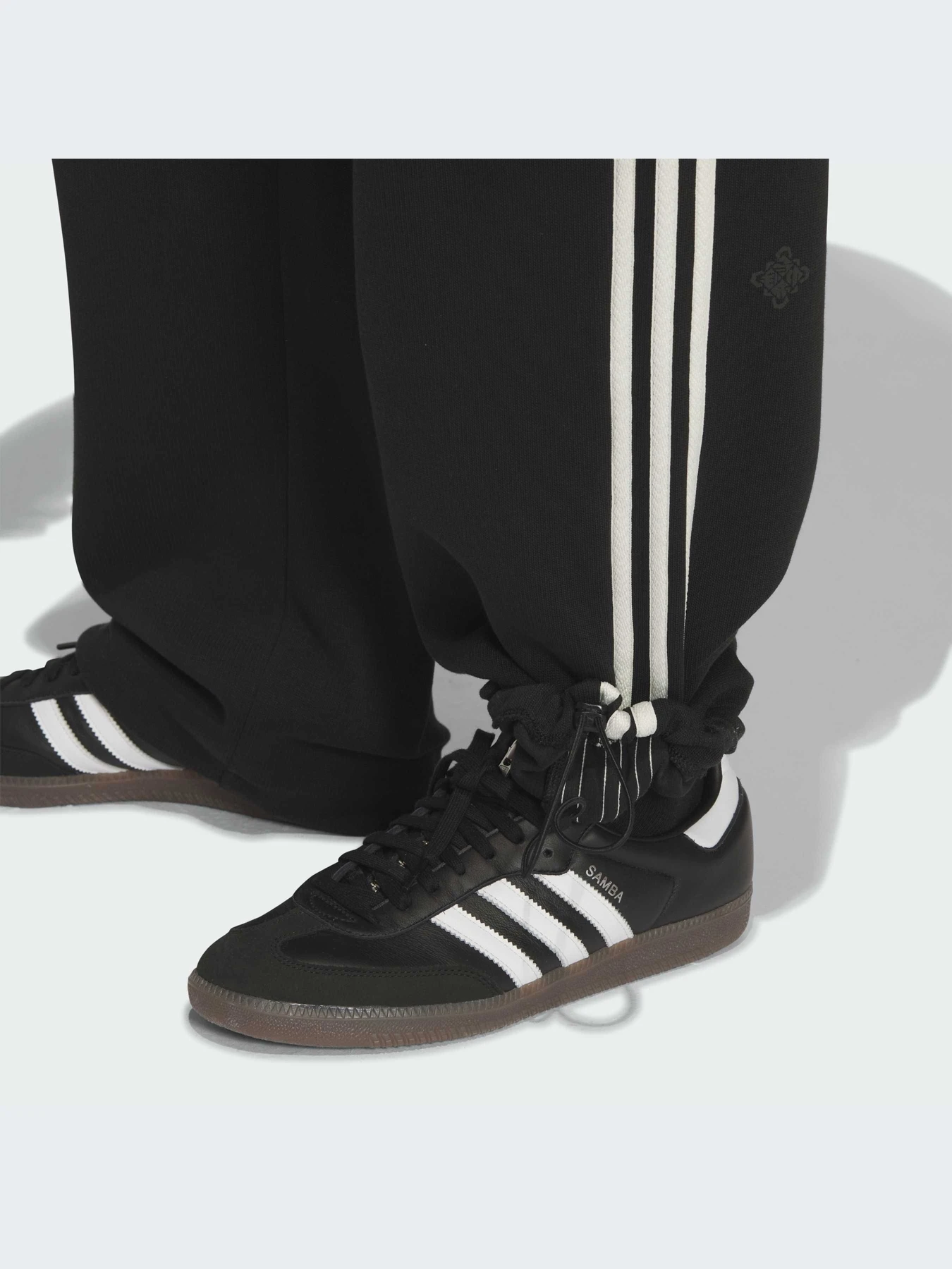 Брюки Adidas модель KT0652-KZ Брюки Adidas модель KT0652-KZ Фото