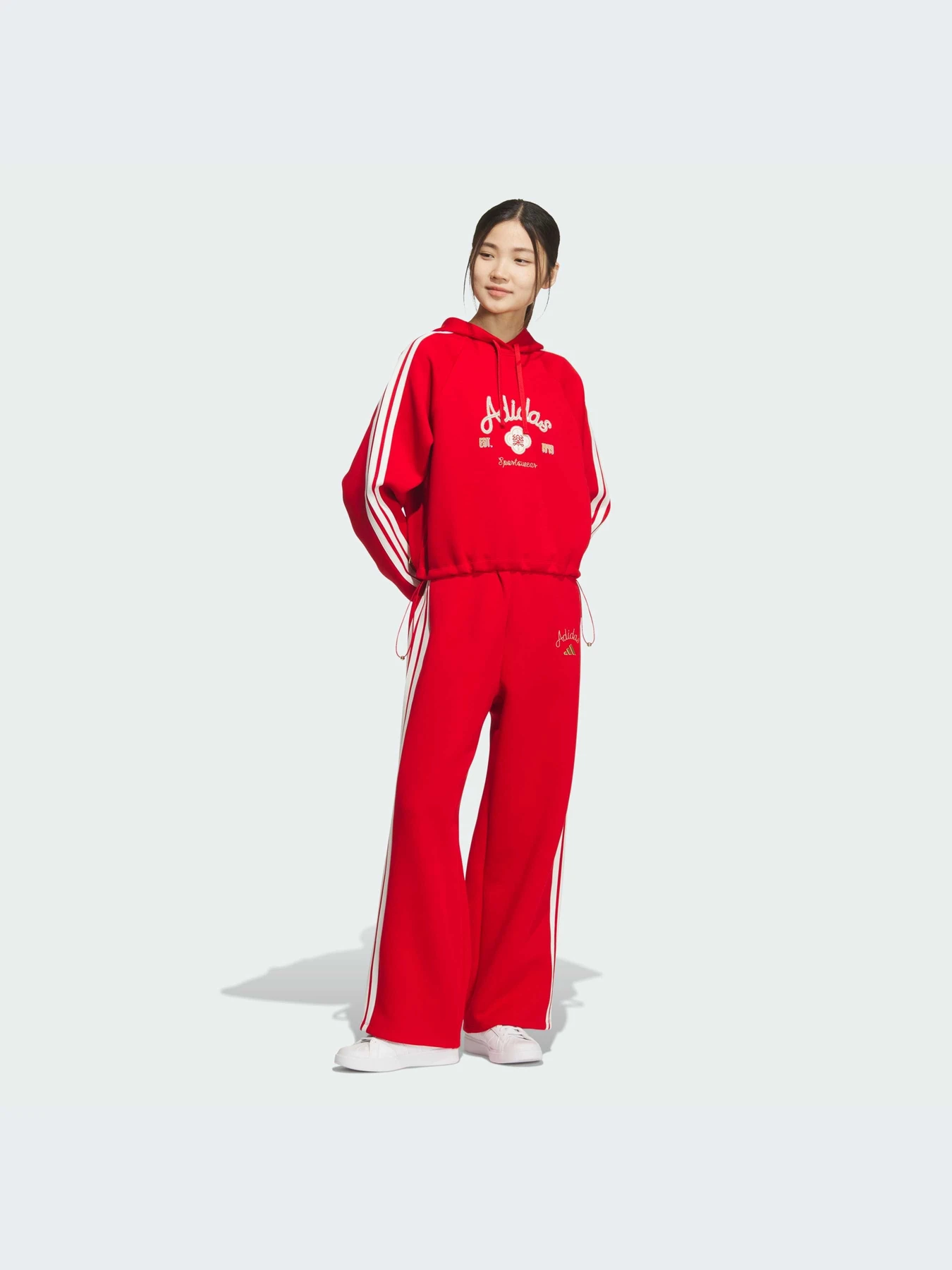 Худи и свитшоты Adidas модель KH2694-KZ Худи и свитшоты Adidas модель KH2694-KZ Фото